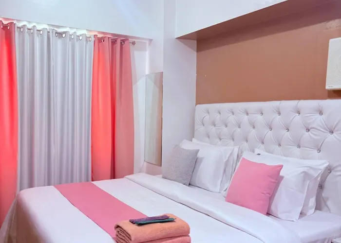 Hotel apartamentowy Deluxe Soft Super King Bed With Sofa Bed Sunvida Tower Across Sm Cebu