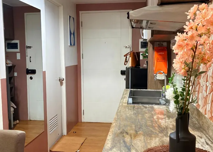 Hotel apartamentowy Deluxe Soft Super King Bed With Sofa Bed Sunvida Tower Across Sm 3*