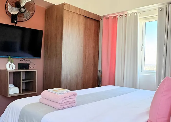Deluxe Soft Super King Bed With Sofa Bed Sunvida Tower Across Sm 3* Cebu